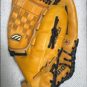 Mizuno Softball Glove
